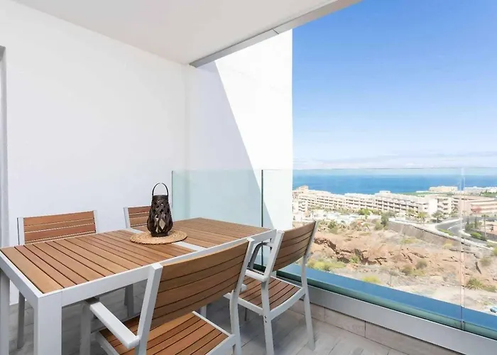 Ocean Garden 212 דירה